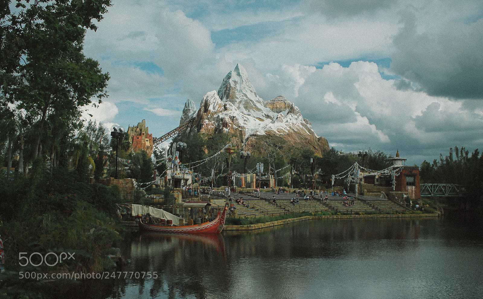 Canon EOS 1100D (EOS Rebel T3 / EOS Kiss X50) sample photo. Disney animal kingdom photography