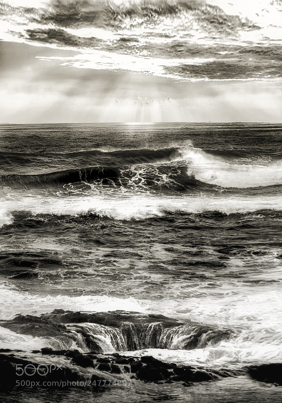 Canon EOS-1D X Mark II sample photo. Devil's punchbowl at high photography