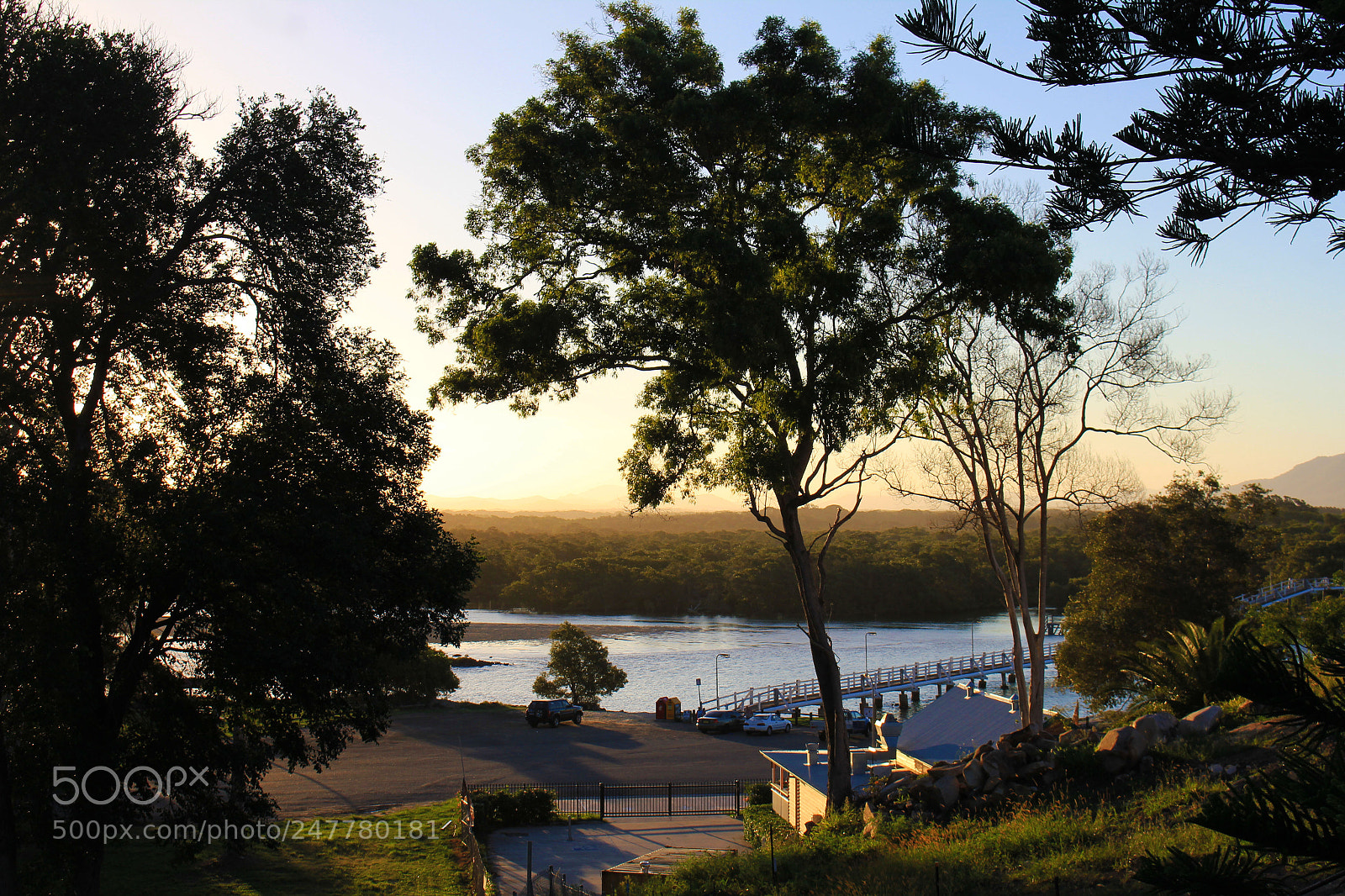 Canon EOS 550D (EOS Rebel T2i / EOS Kiss X4) sample photo. Back creek sunset photography