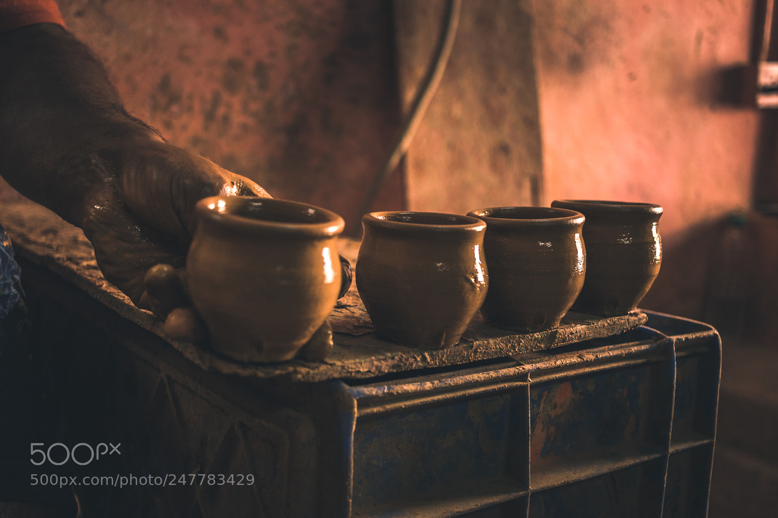 Canon EOS 80D sample photo. Small pottery in hand photography