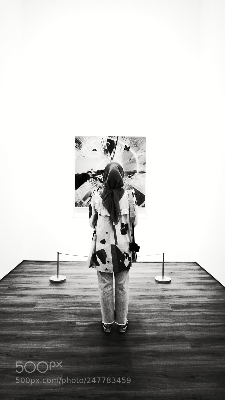 Panasonic Lumix DMC-LX100 sample photo. Woman in museum photography