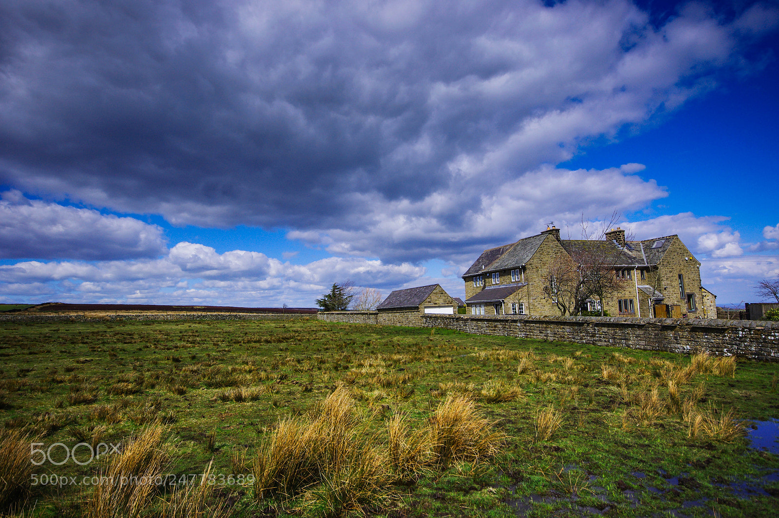 Pentax K-x sample photo. A lonely house under photography