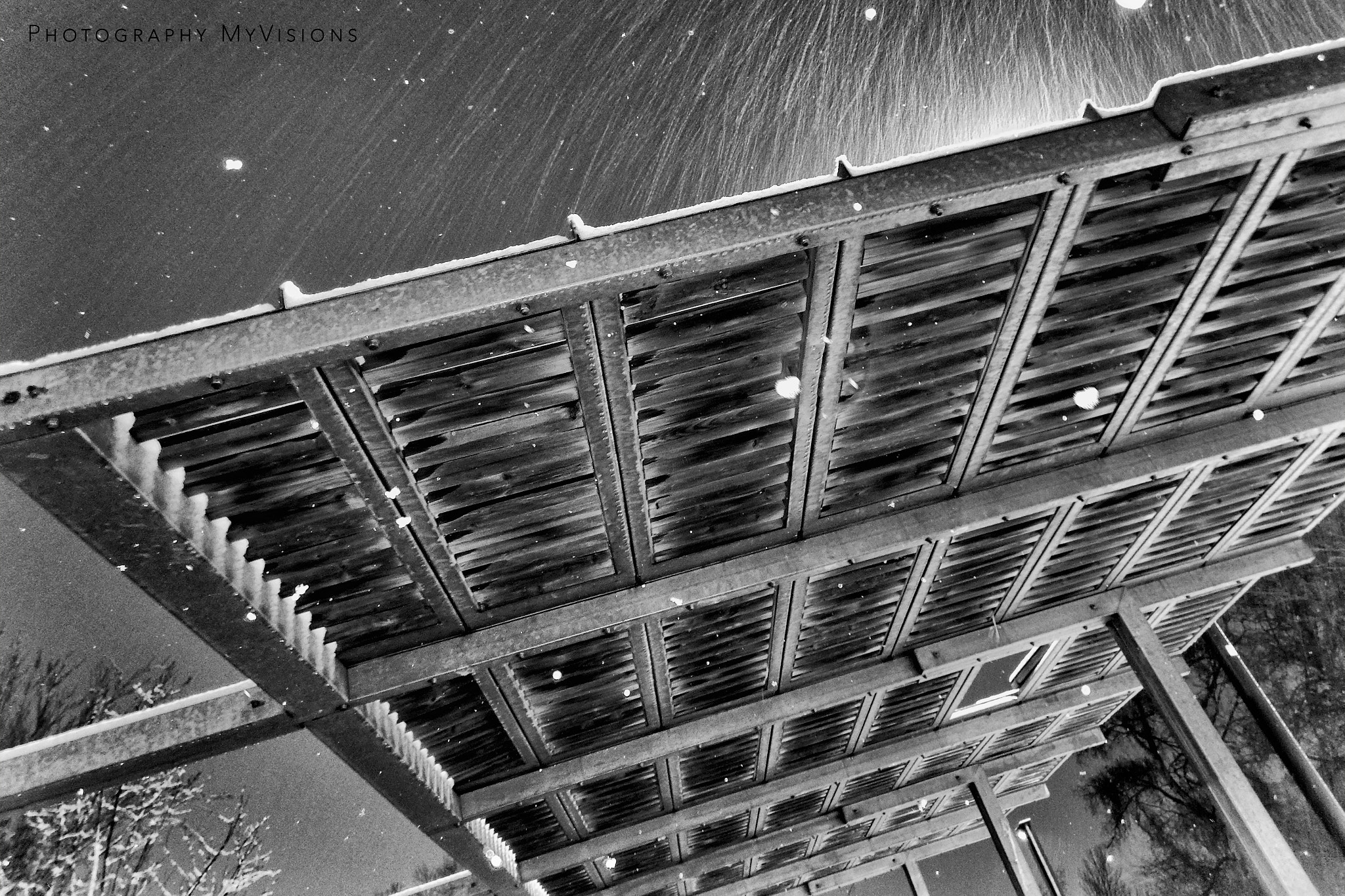 Nikon Coolpix AW130 sample photo. Estructuras bajo la nieve photography