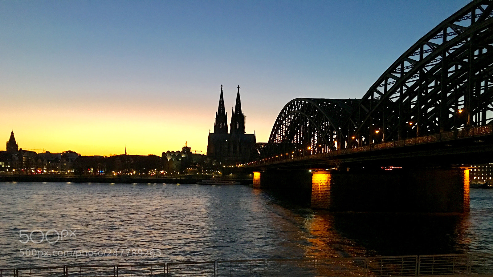 Apple iPhone 6s Plus sample photo. Sunset in cologne. photography