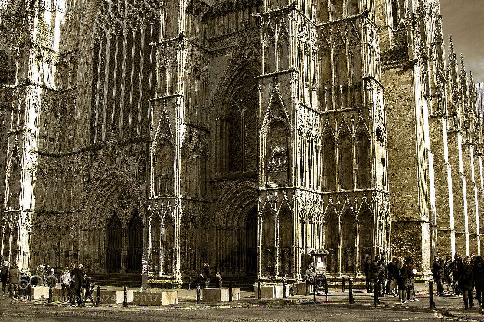 Canon EOS 550D (EOS Rebel T2i / EOS Kiss X4) sample photo. York minster landscape photography