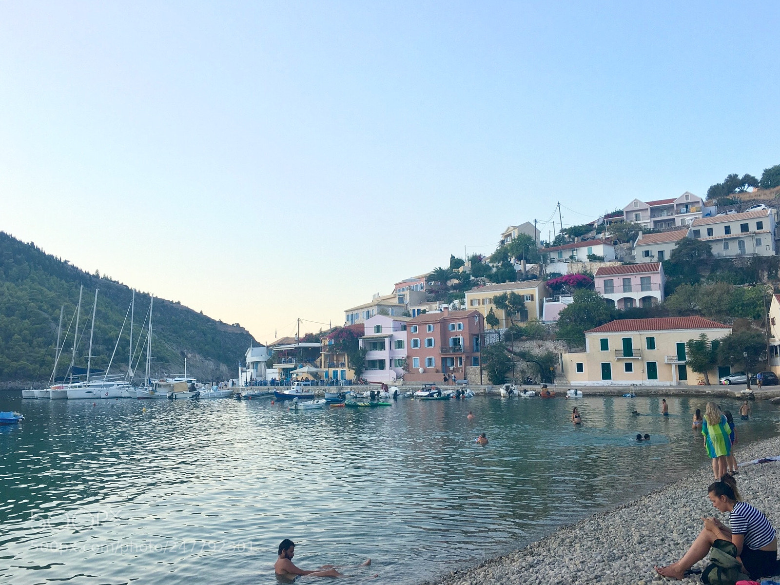 Apple iPhone 6s Plus sample photo. Small beach photography