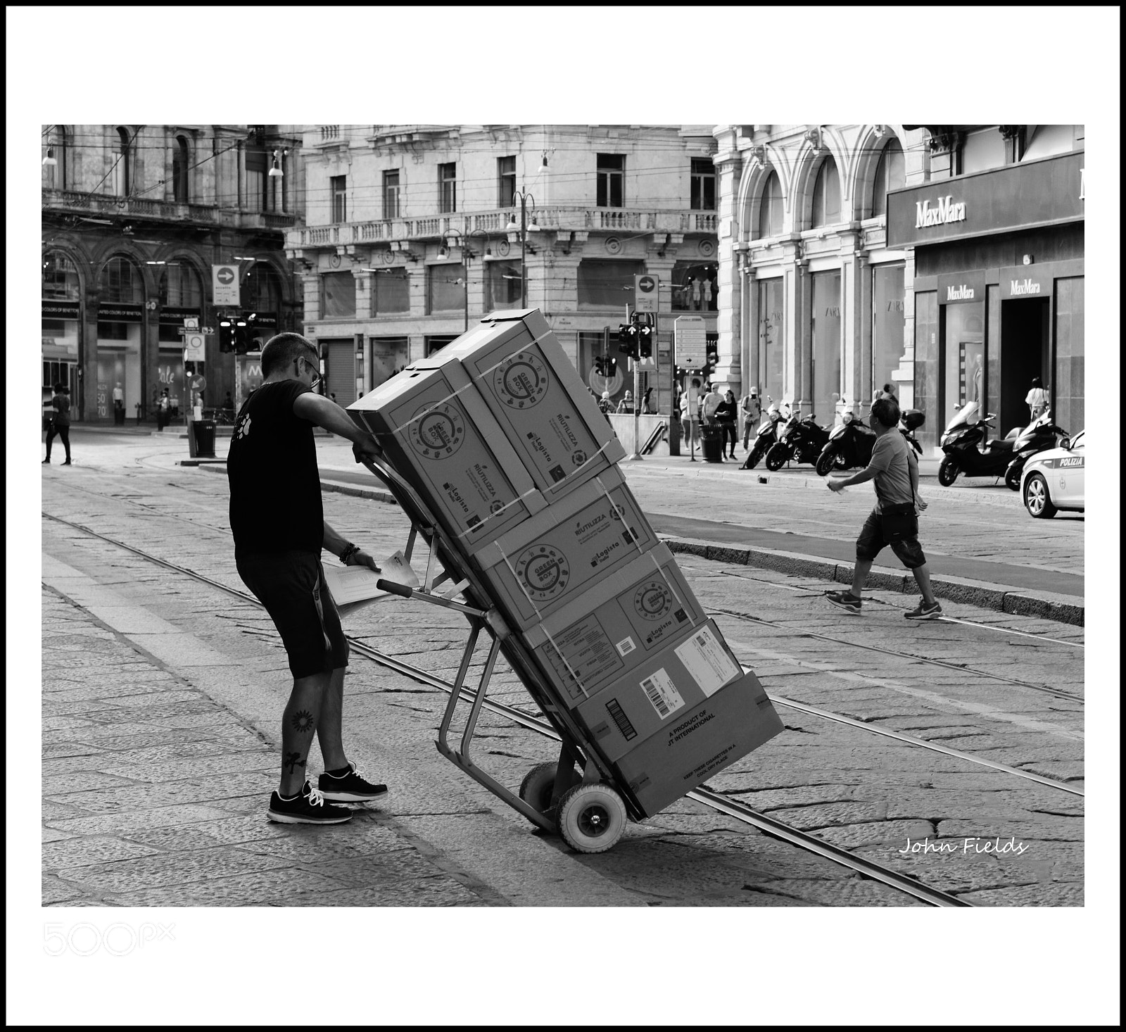 Panasonic Lumix DMC-GX8 sample photo. Milano (71) photography