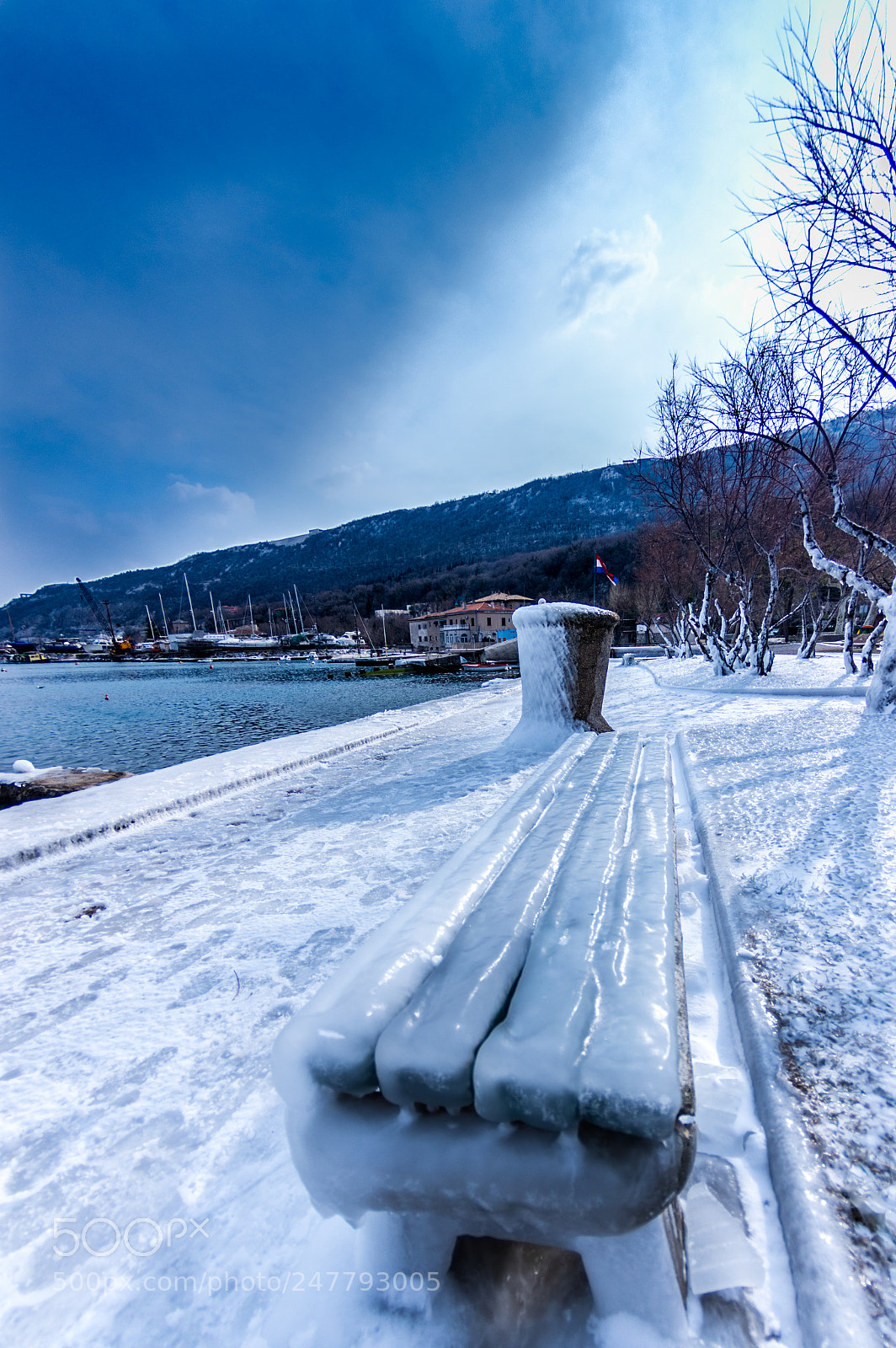 Pentax K-3 sample photo. Freezing beauty photography
