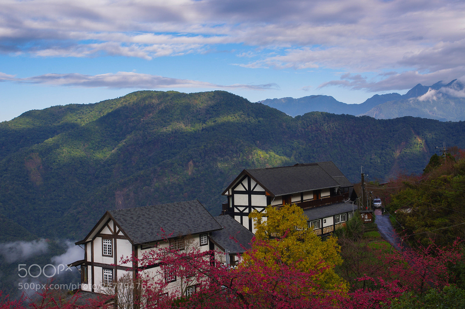 Pentax K-x sample photo. Villa in mountain photography