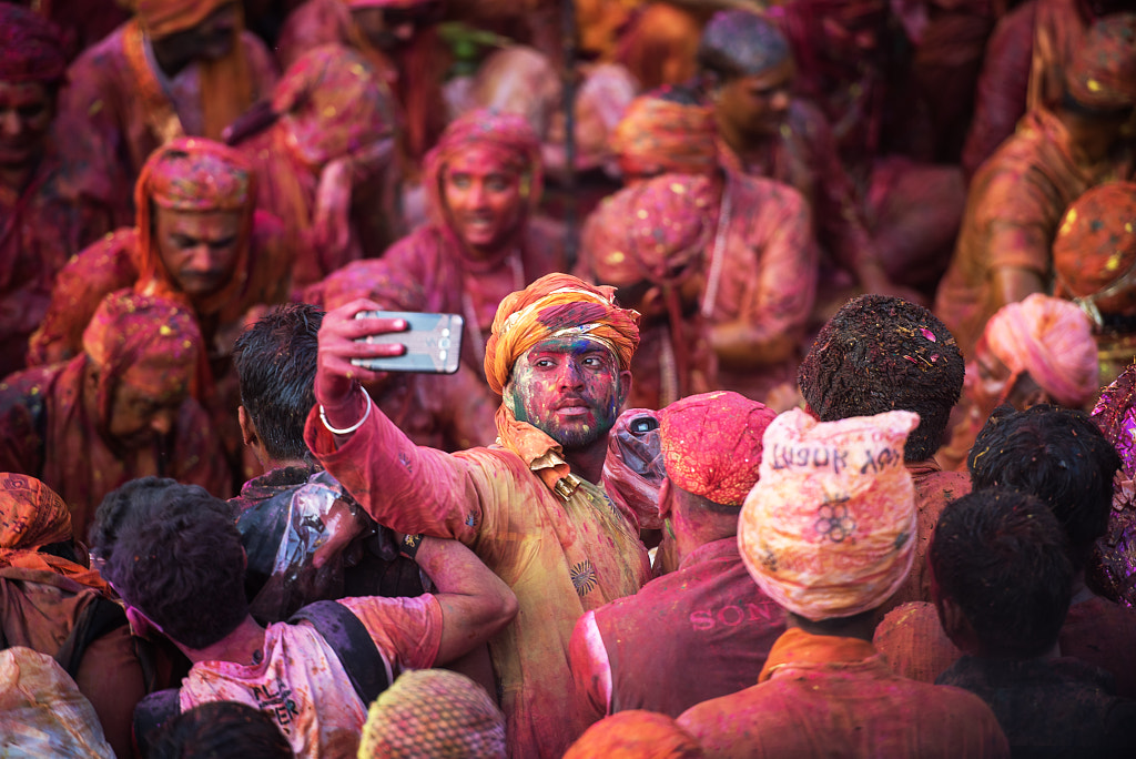 Selfie by Sasin Tipchai on 500px.com