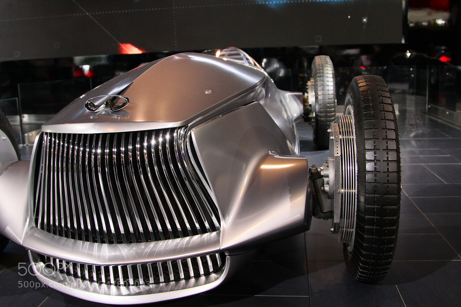 Canon EOS 7D + Canon EF 24-105mm F4L IS USM sample photo. Concept car photography