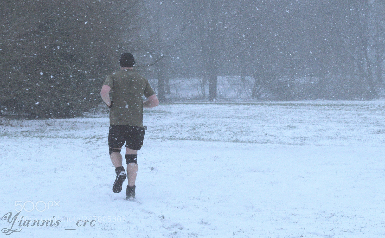 Nikon D3200 sample photo. Tough runner. photography