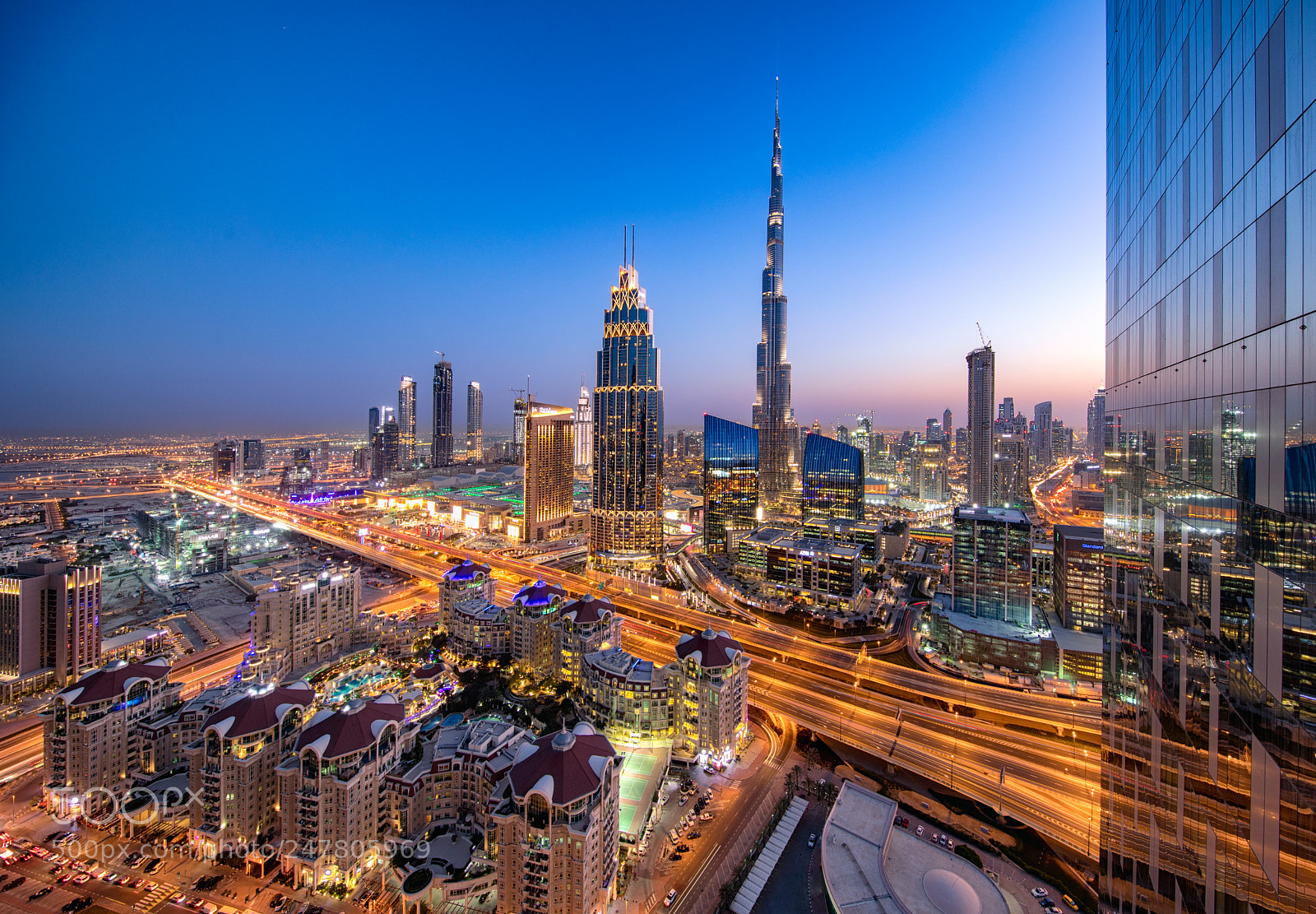 Canon EOS 6D Mark II sample photo. Burj khalifa at sunset photography
