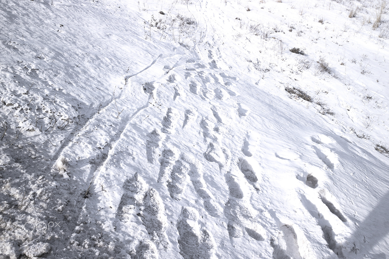 Canon EOS M10 sample photo. Snow slide from the road photography