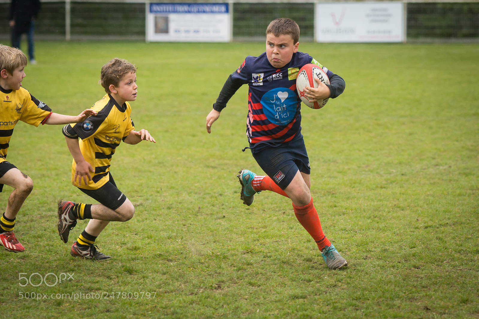 Sony SLT-A77 sample photo. Young rugbymen photography