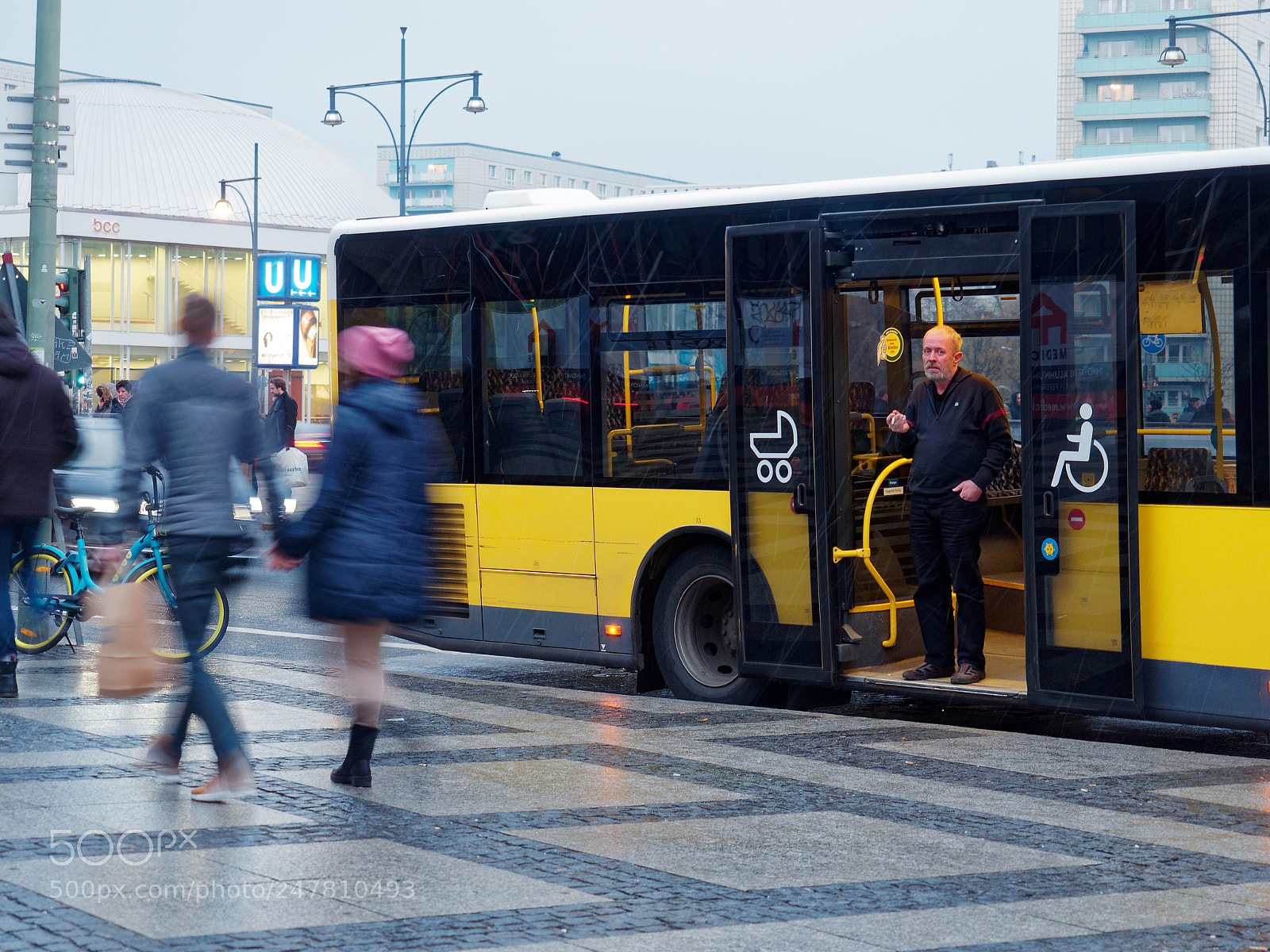 Olympus OM-D E-M5 II sample photo. Bus driver in berlin photography