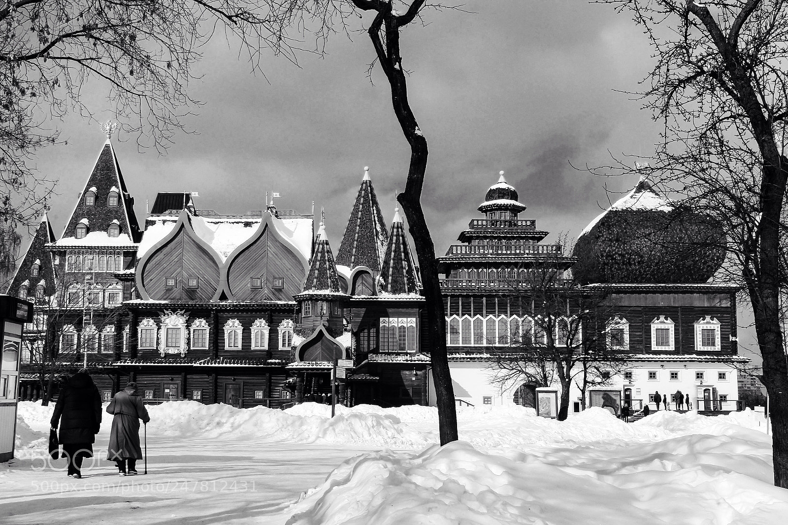 Canon EOS 600D (Rebel EOS T3i / EOS Kiss X5) sample photo. Wooden palace.  photography