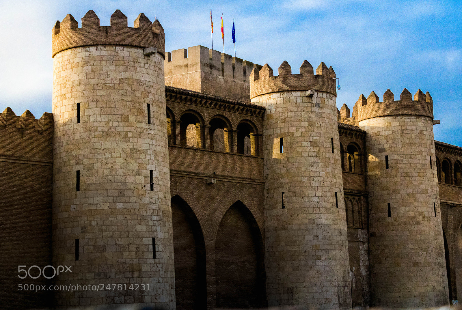 Canon EOS 750D (EOS Rebel T6i / EOS Kiss X8i) sample photo. Aljaferia edit hdr photography