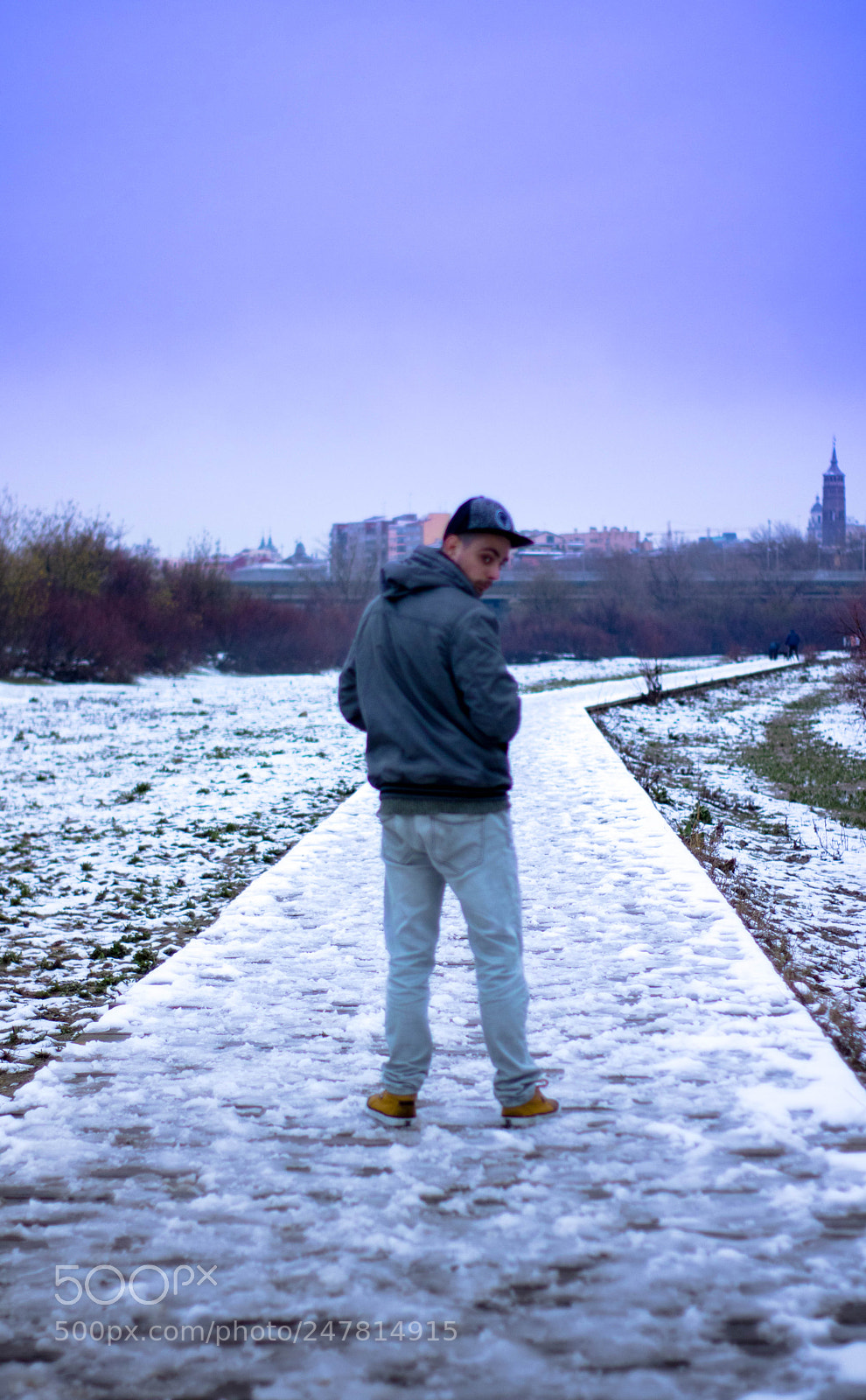 Canon EOS 750D (EOS Rebel T6i / EOS Kiss X8i) sample photo. Snow walk photography