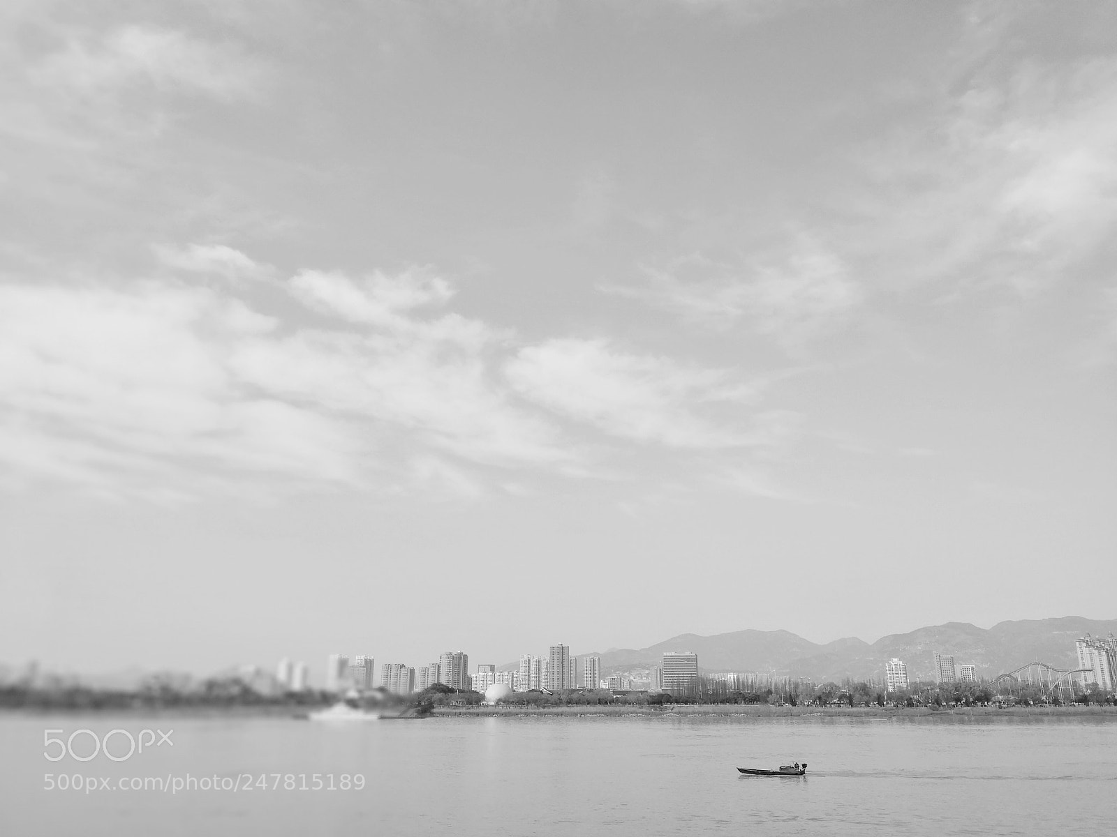 HUAWEI Mate 10 sample photo. Boat photography