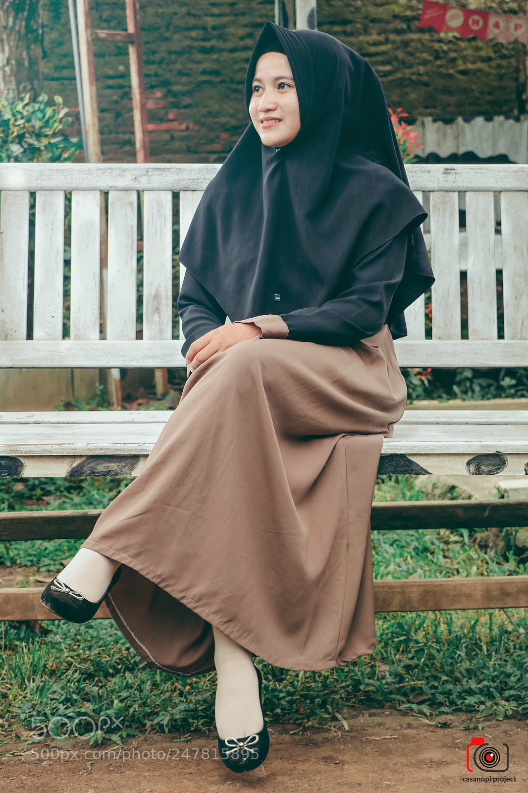 Canon EOS 750D (EOS Rebel T6i / EOS Kiss X8i) sample photo. Black hijab photography