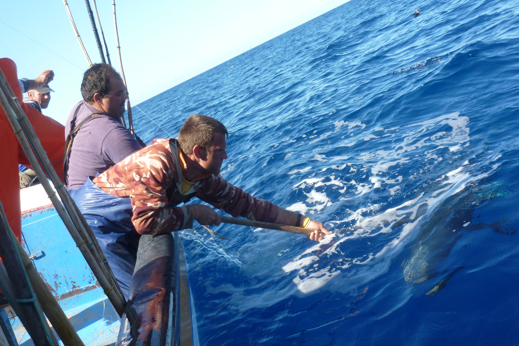 Panasonic Lumix DMC-ZS8 (Lumix DMC-TZ18) sample photo. Fishing the tuna photography