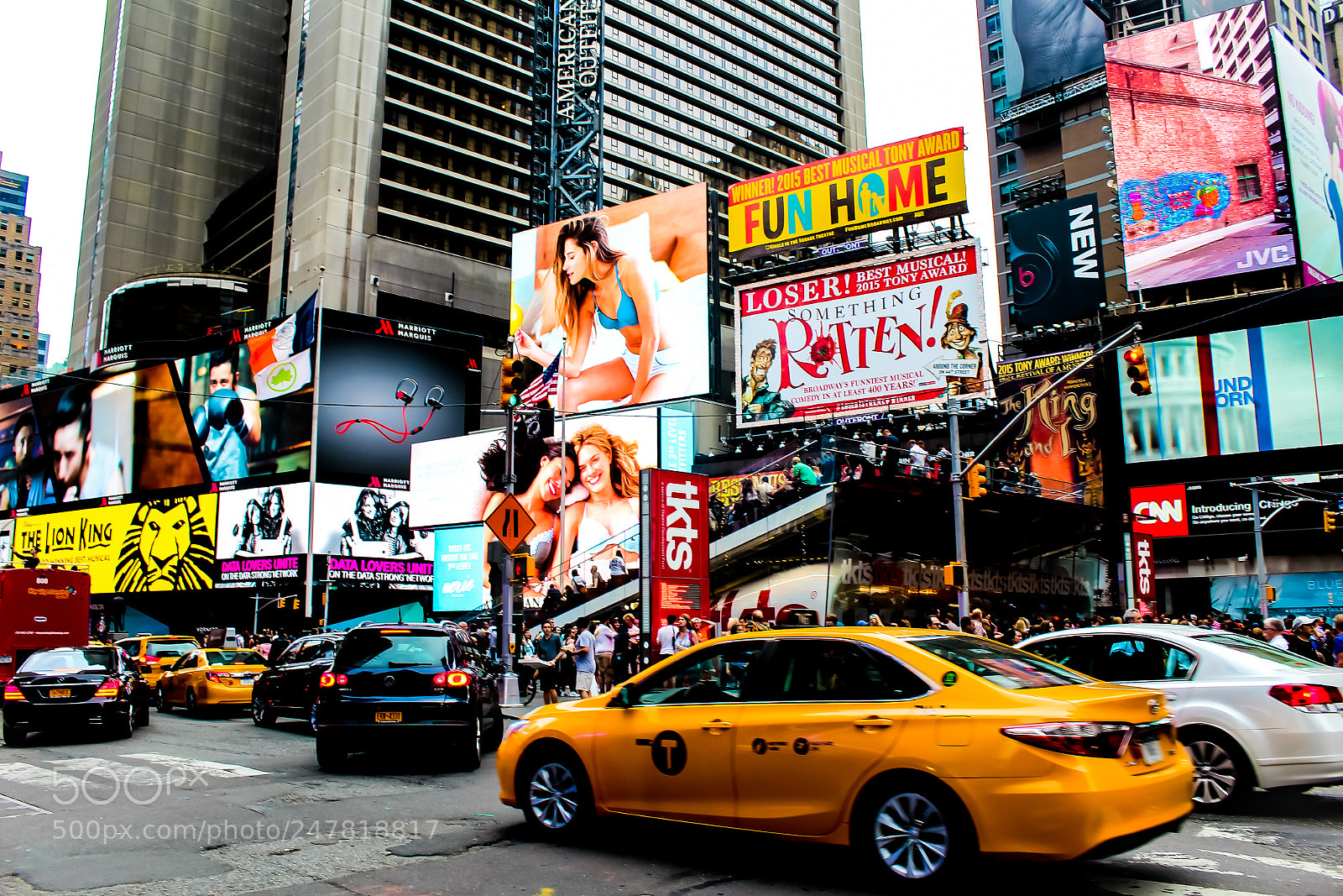 Canon EOS 600D (Rebel EOS T3i / EOS Kiss X5) sample photo. Yellow cab photography