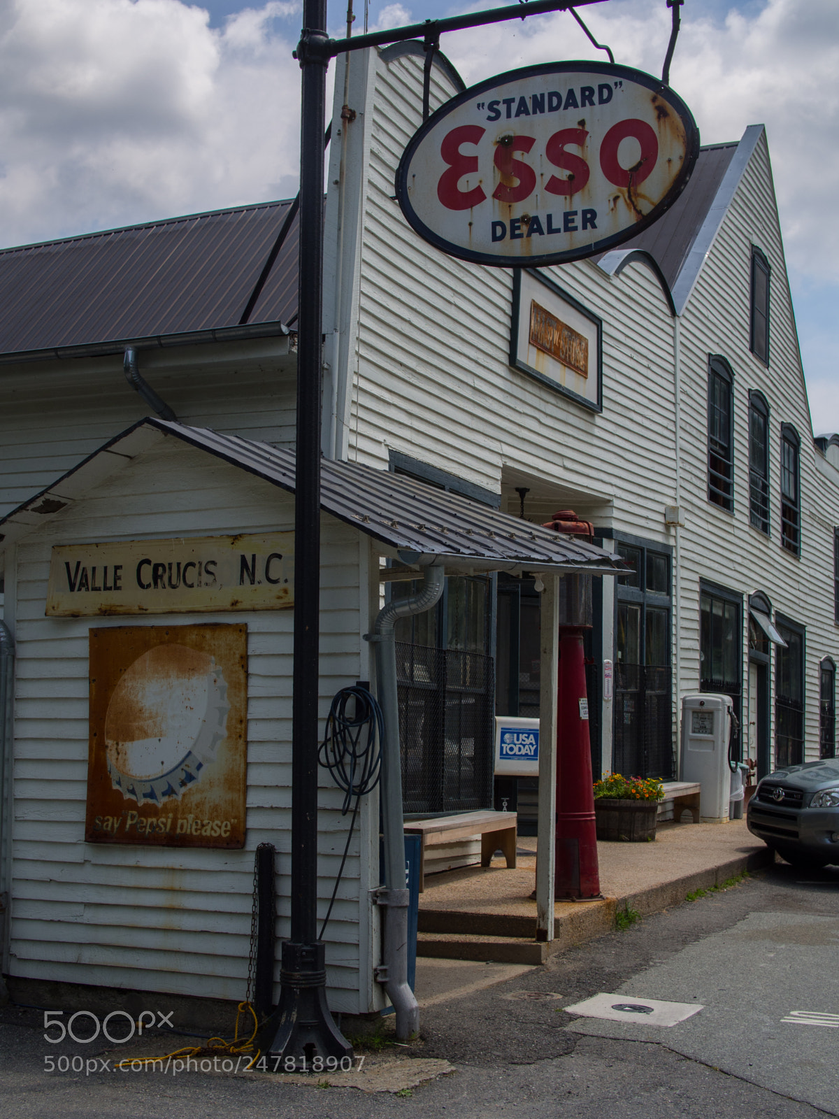 Olympus OM-D E-M5 sample photo. Country store photography