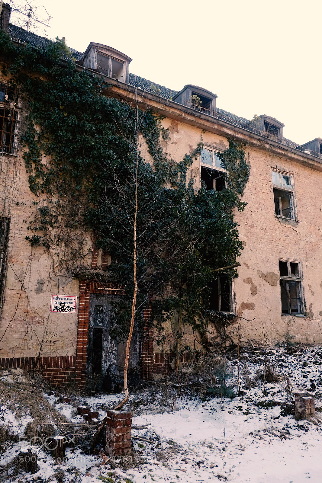Fujifilm X-Pro1 sample photo. Lost place photography