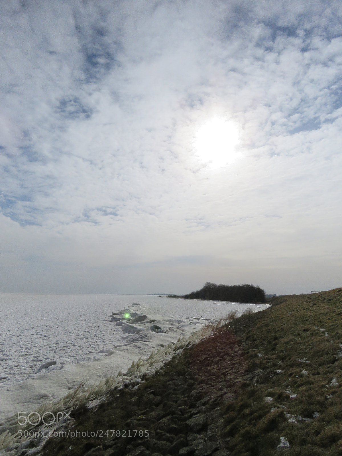 Canon PowerShot SX60 HS sample photo. Ufo/lightball on ice photography