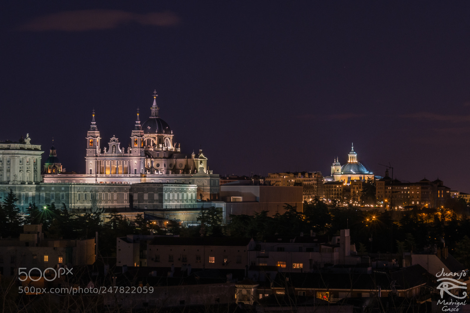 Nikon D7200 sample photo. Almudena cathedral at night. photography