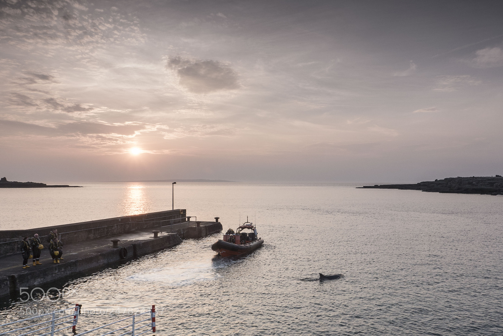 Panasonic Lumix DMC-GH4 sample photo. Doolin coast guard &dolphin photography