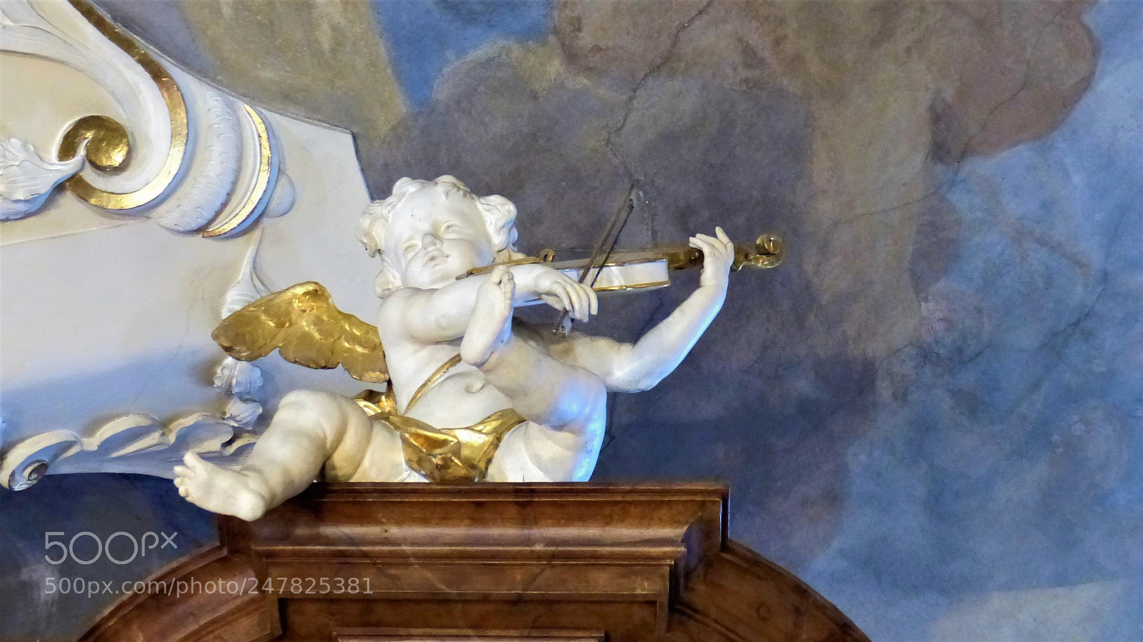Panasonic Lumix DMC-FZ200 sample photo. Happy angel musician photography