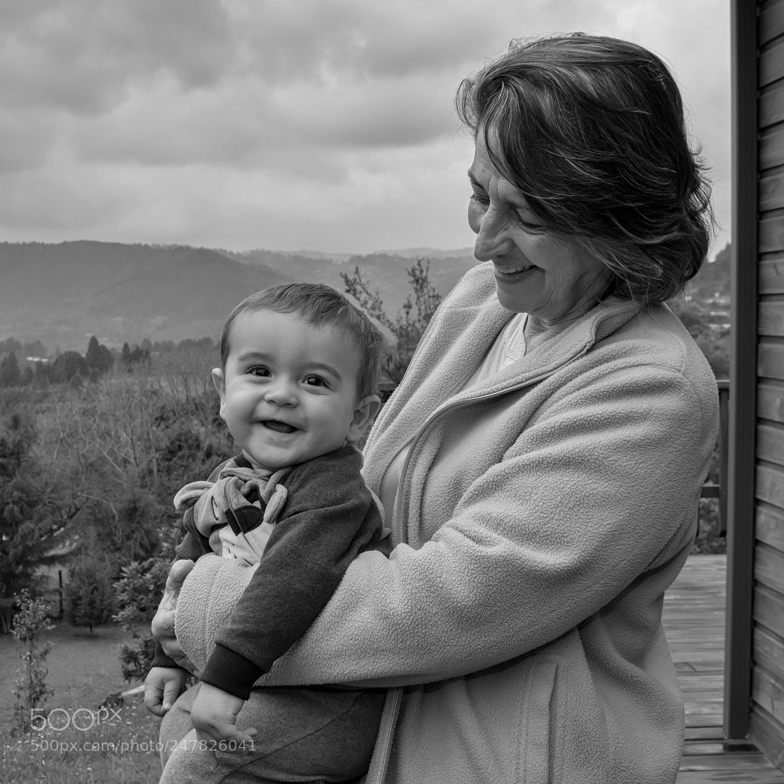 Canon EOS 750D (EOS Rebel T6i / EOS Kiss X8i) sample photo. Two generations photography