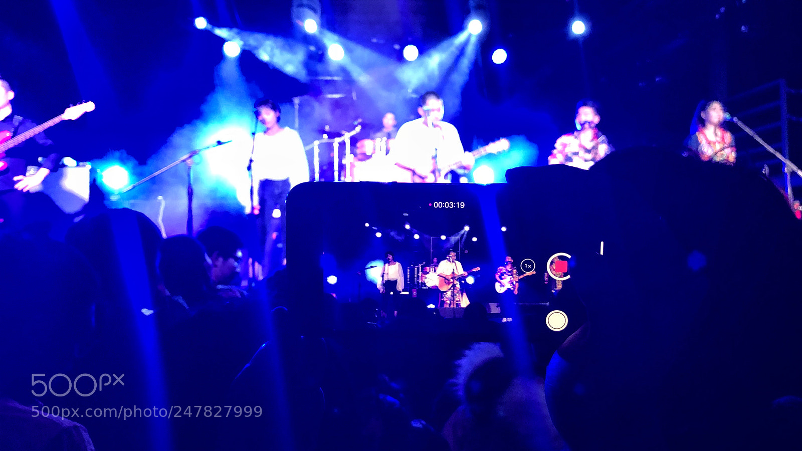 Apple iPhone X sample photo. Concert photography