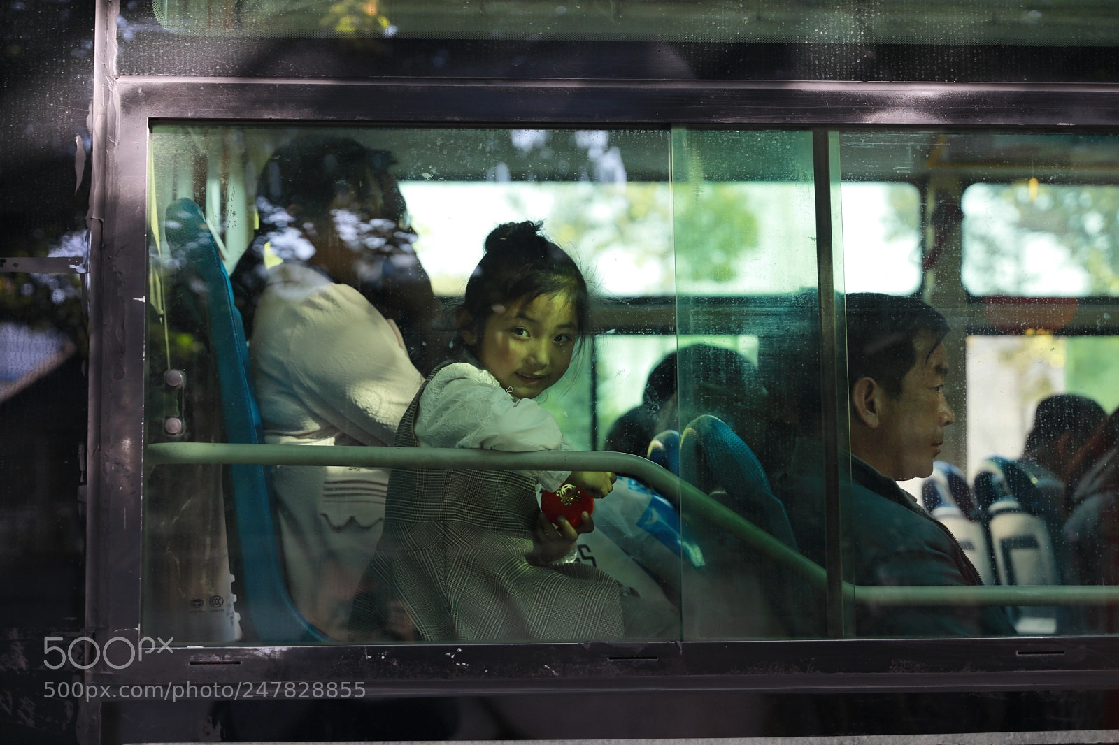 Canon EF 24-70mm F2.8L II USM sample photo. 小女孩 photography