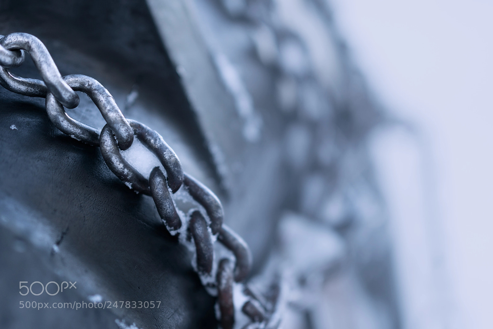 Sony a6500 sample photo. Frozen chains photography