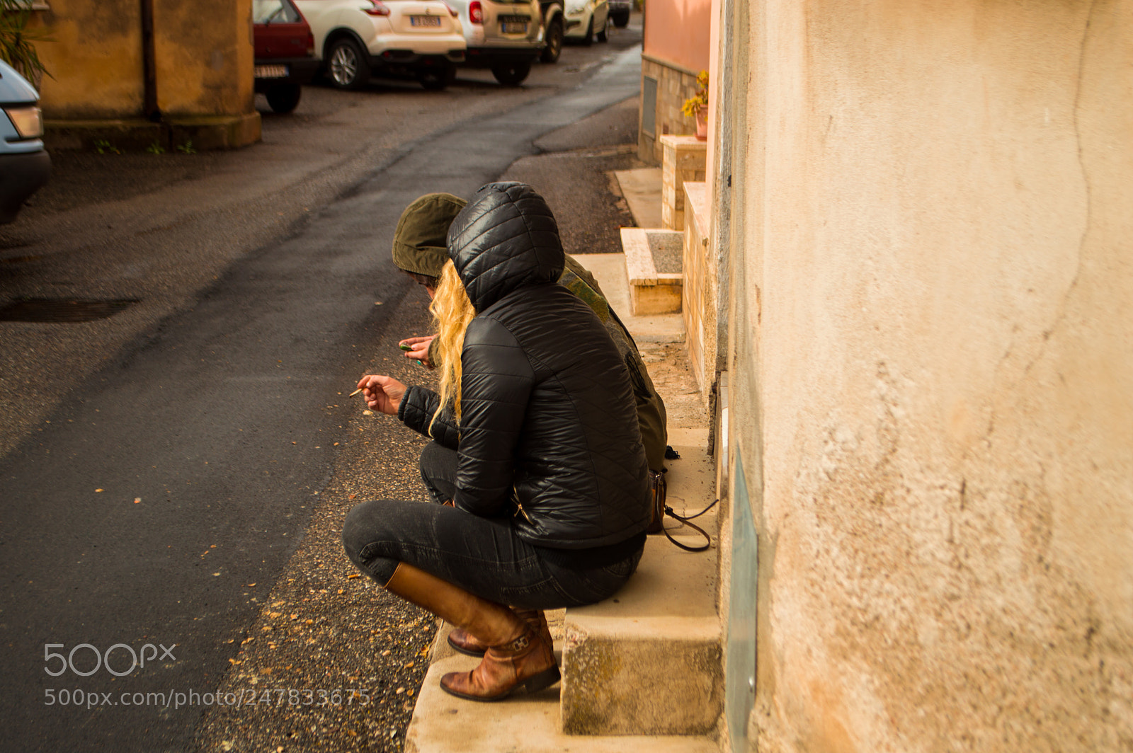 Nikon D3200 sample photo. Two girls talking photography