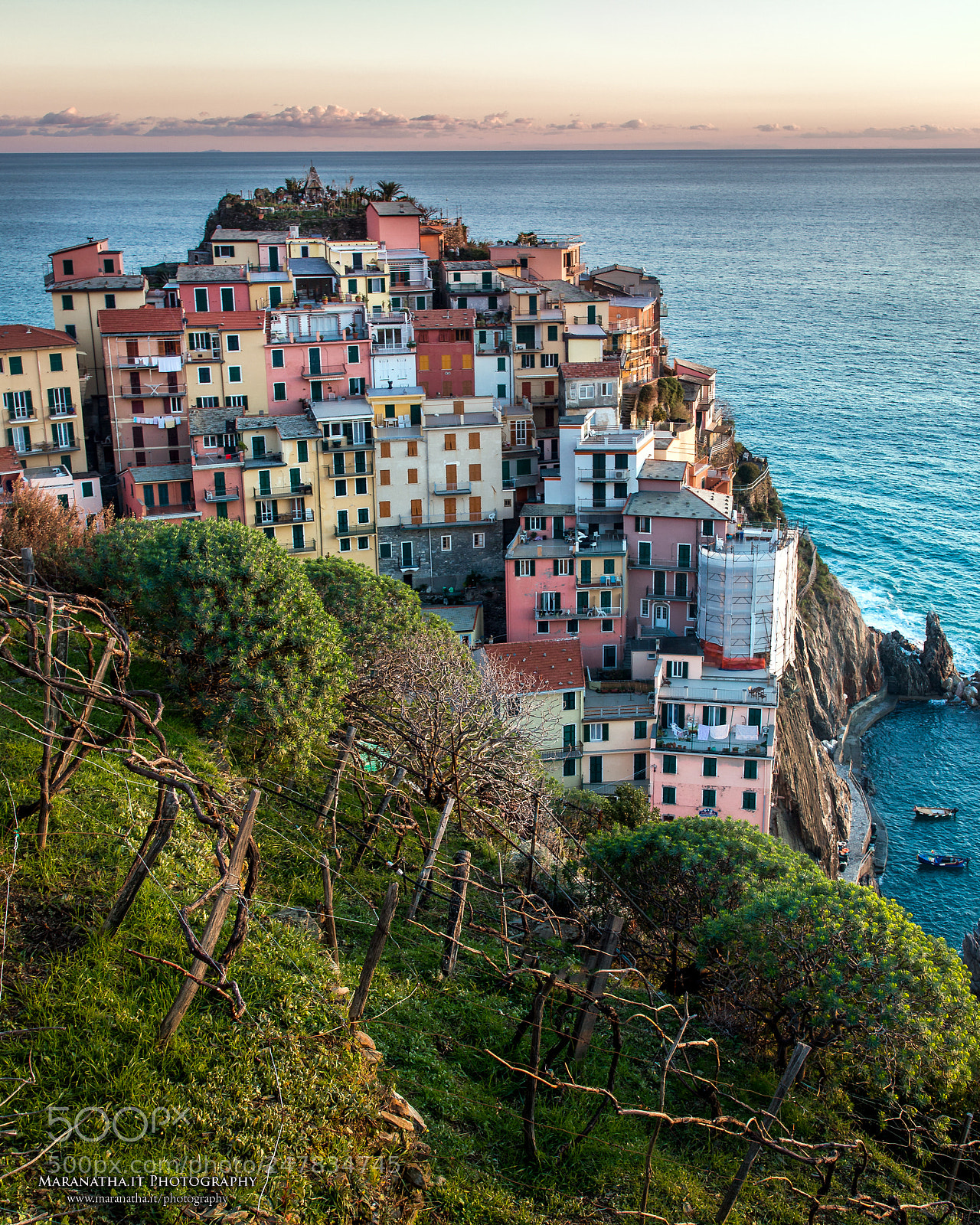 Canon EOS 6D Mark II sample photo. Manarola at sunset photography