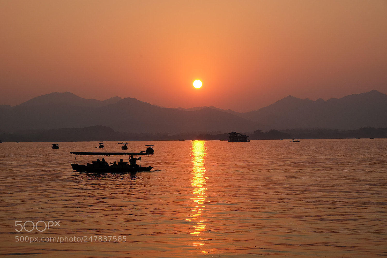 Fujifilm X-T10 sample photo. West lake in my photography