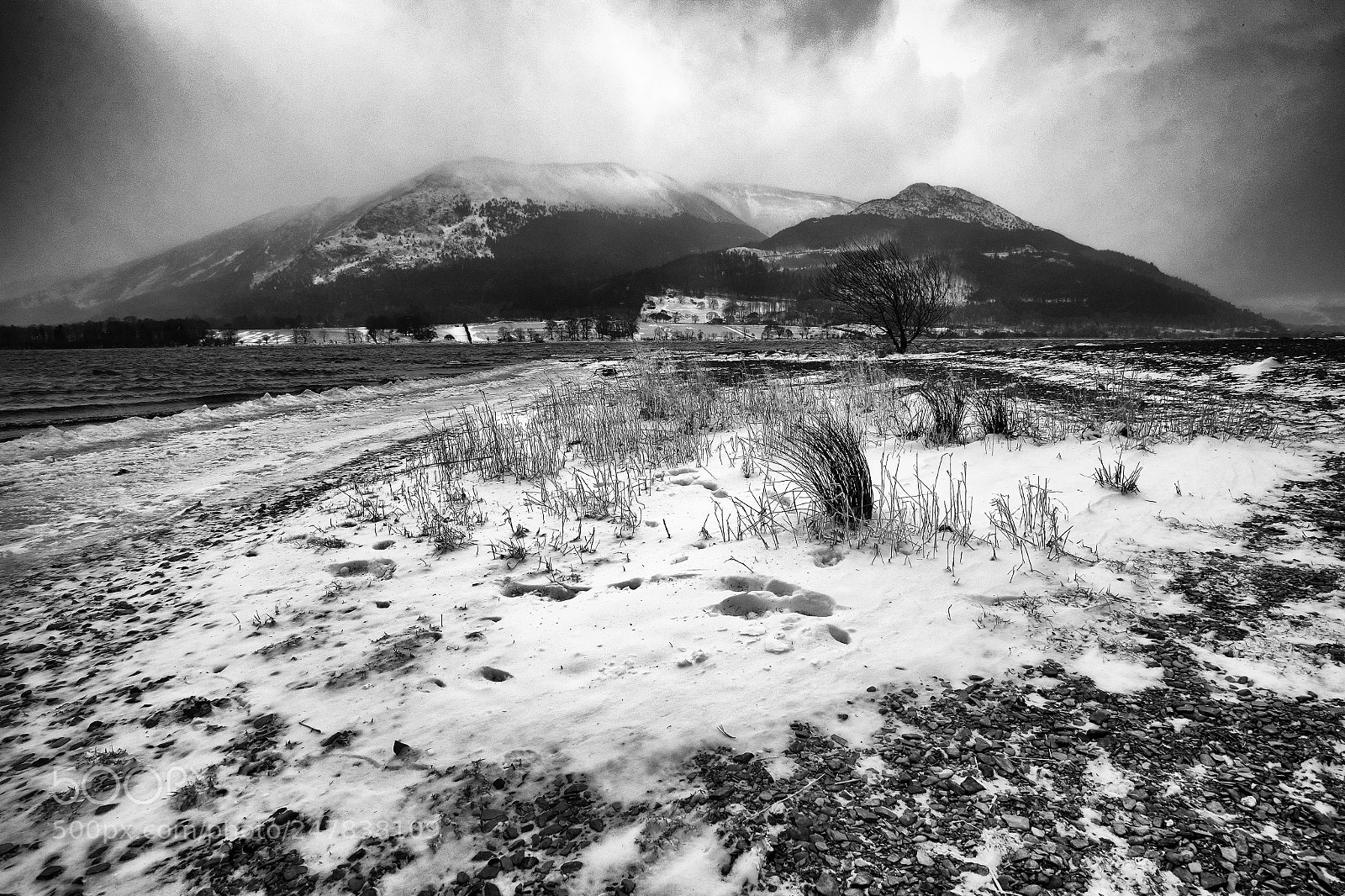 Fujifilm X-T1 sample photo. Skiddaw and snow lake photography