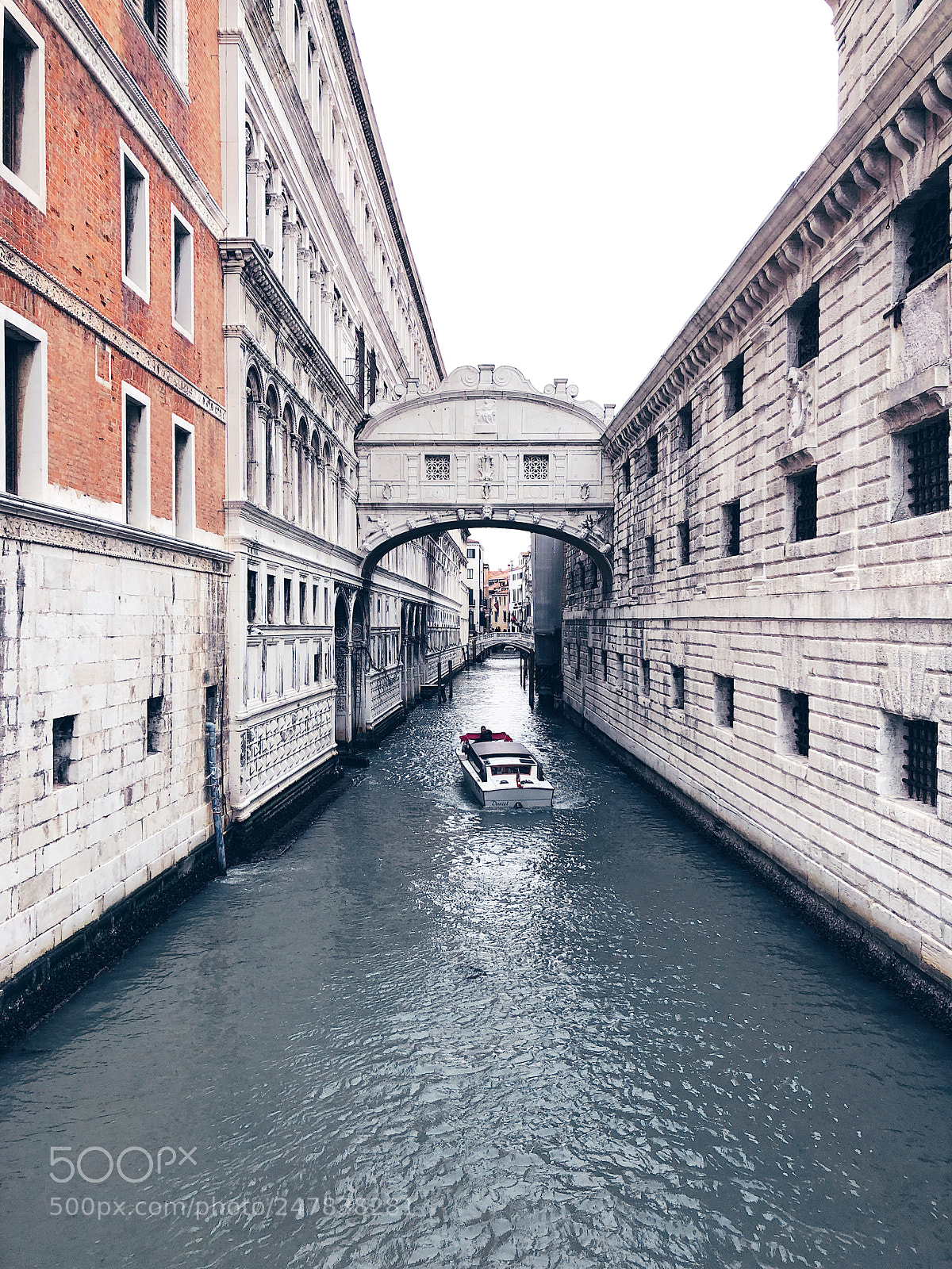 Apple iPhone 8 Plus sample photo. Ponte dei sospiri photography