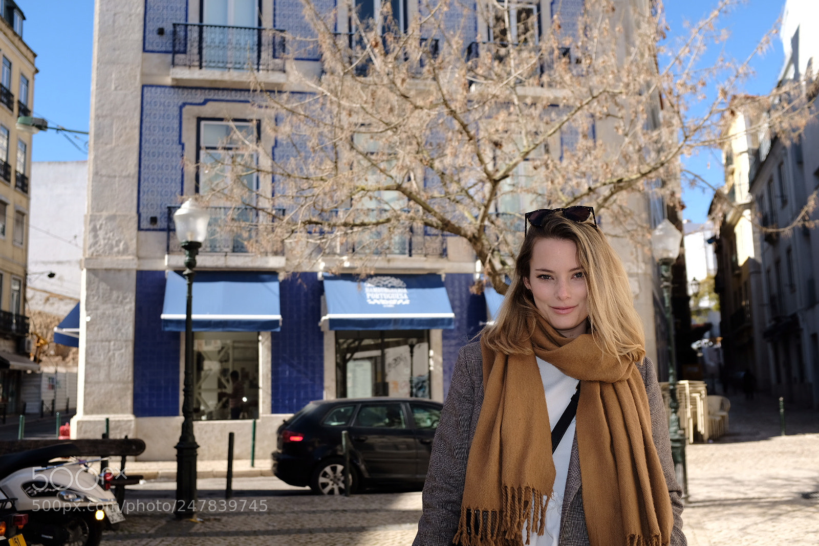 Fujifilm X100F sample photo. Girl and tree. photography