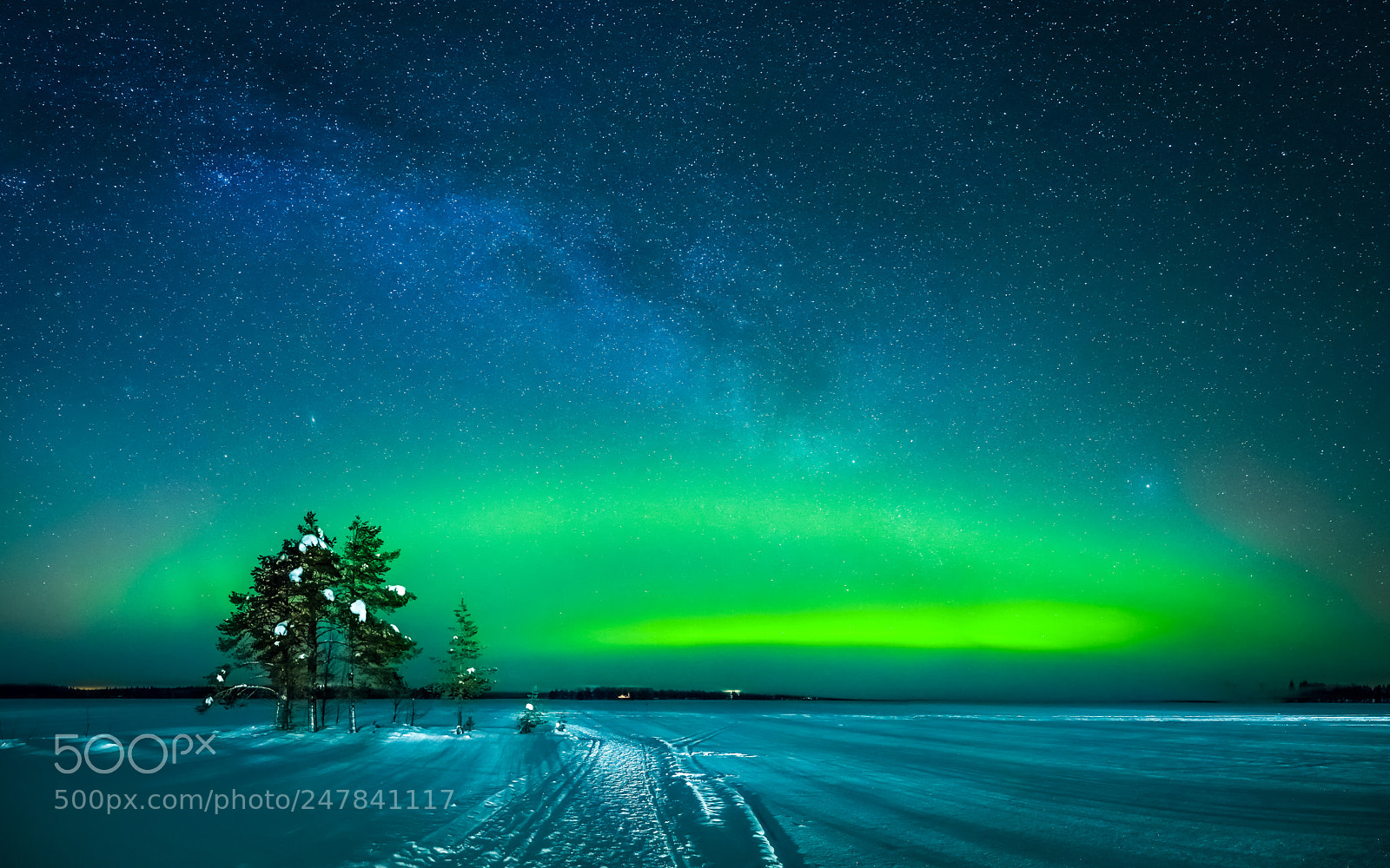 Pentax K-1 sample photo. Aurora pano photography