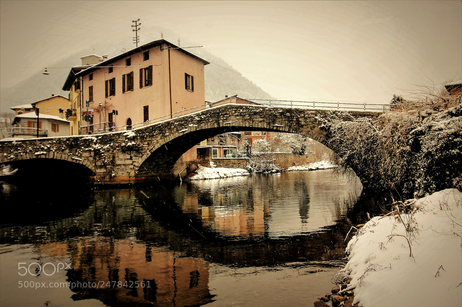 Canon EOS 1200D (EOS Rebel T5 / EOS Kiss X70 / EOS Hi) sample photo. Inzino borgo vecchio photography