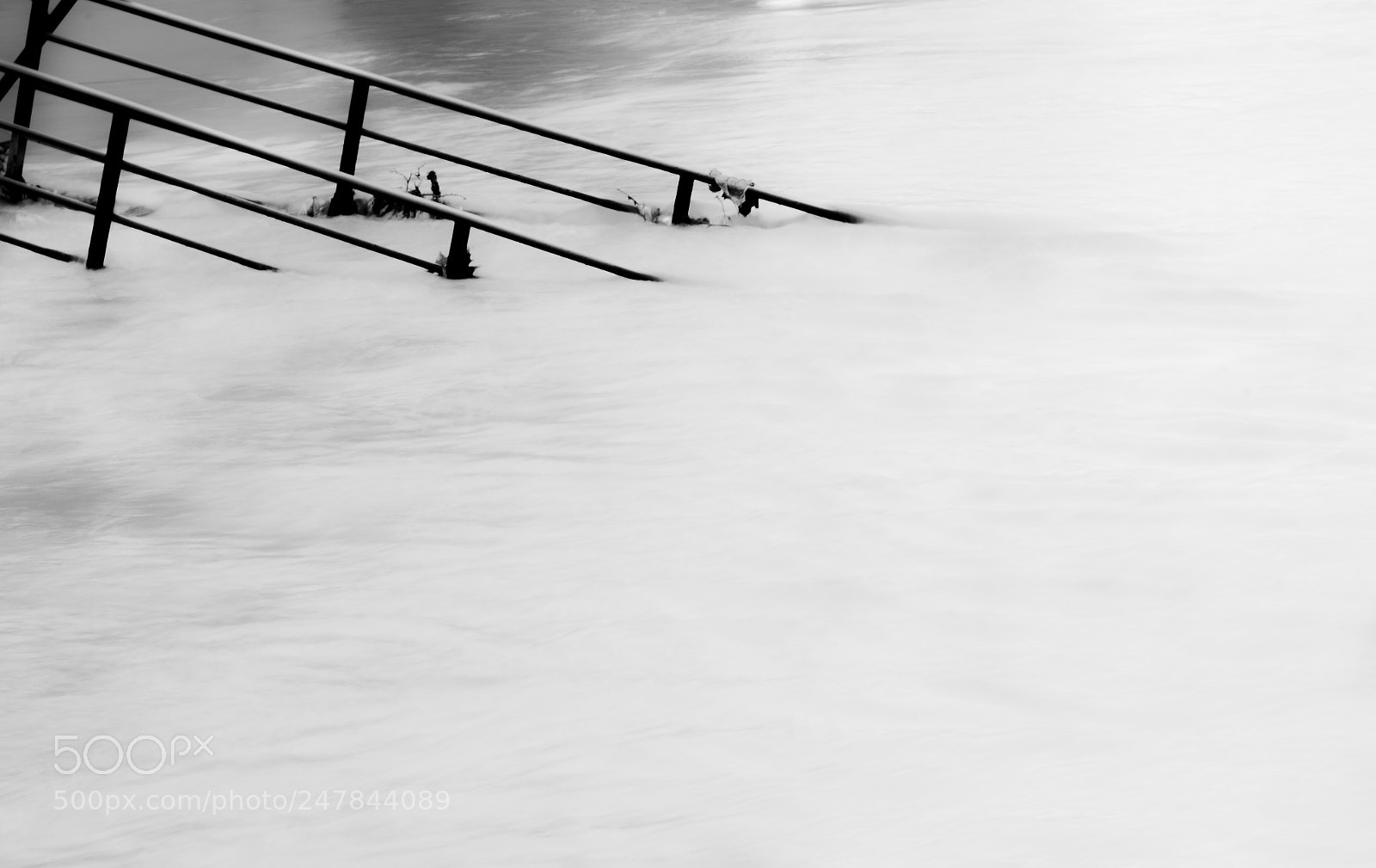 Canon EOS 700D (EOS Rebel T5i / EOS Kiss X7i) sample photo. Crue de la seine photography