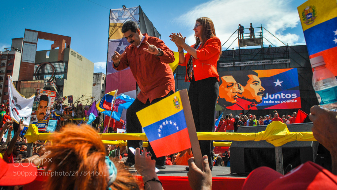 Nikon D3000 sample photo. Ee el chavismo acompan photography