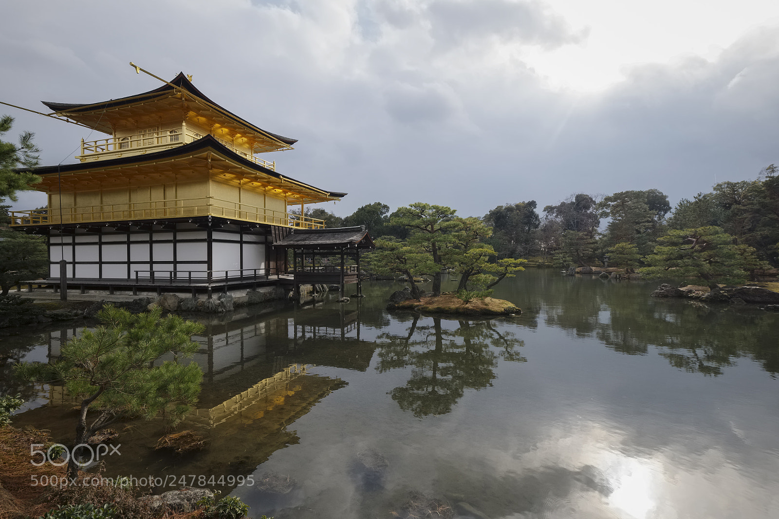 Fujifilm X-T1 sample photo. The kinkaku-ji photography
