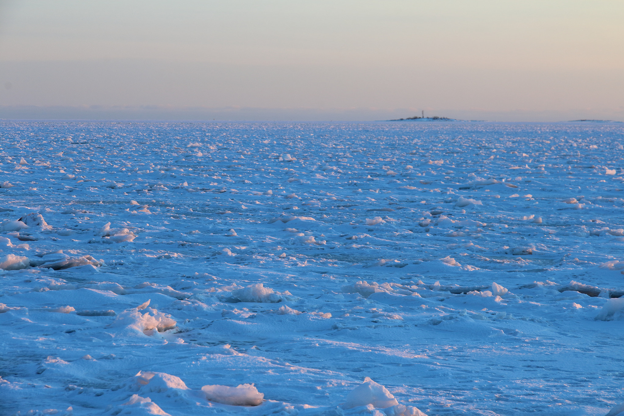 Canon EOS 1200D (EOS Rebel T5 / EOS Kiss X70 / EOS Hi) sample photo. Frozen sea photography
