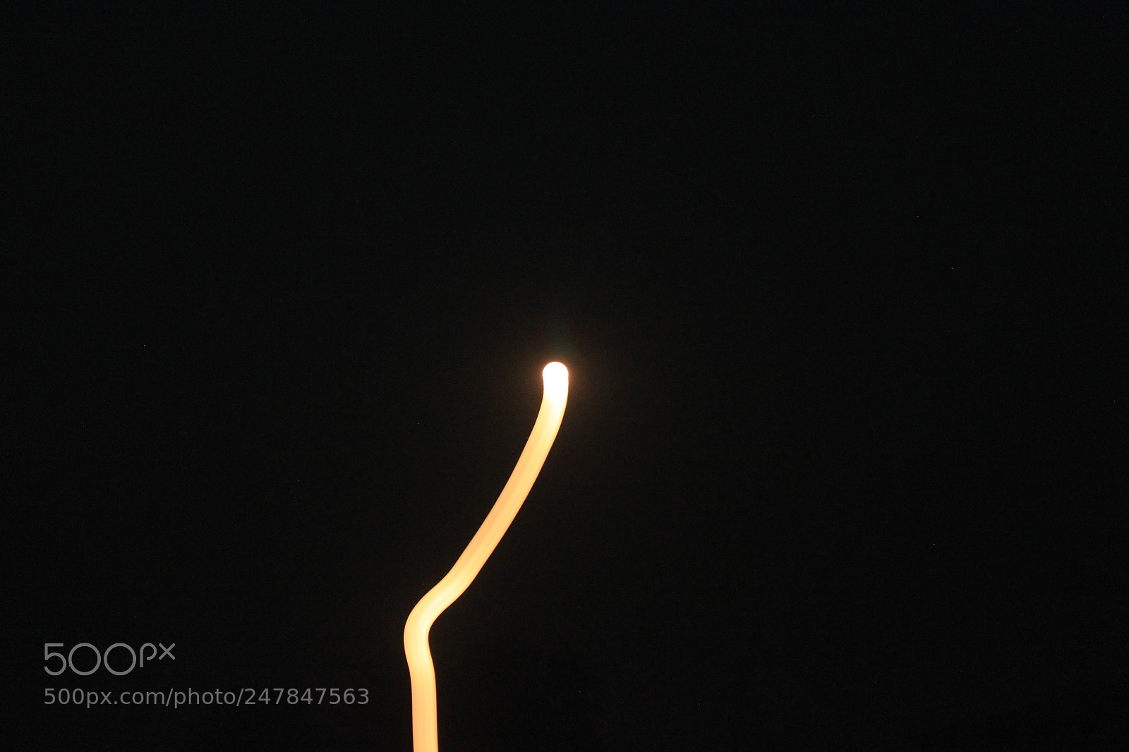 Canon EF-S 18-55mm F3.5-5.6 IS sample photo. Trace of light photography